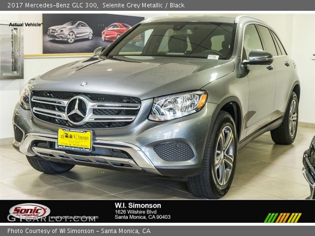 2017 Mercedes-Benz GLC 300 in Selenite Grey Metallic