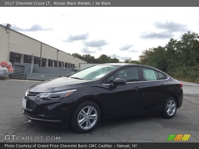 2017 Chevrolet Cruze LT in Mosaic Black Metallic