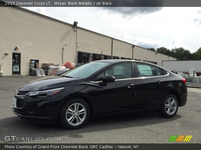 2017 Chevrolet Cruze LT in Mosaic Black Metallic