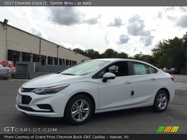 2017 Chevrolet Cruze LT in Summit White
