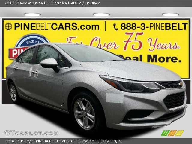 2017 Chevrolet Cruze LT in Silver Ice Metallic