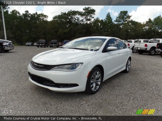 2015 Chrysler 200 S in Bright White