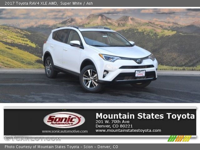 2017 Toyota RAV4 XLE AWD in Super White