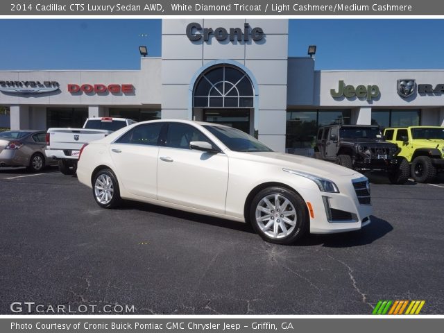 2014 Cadillac CTS Luxury Sedan AWD in White Diamond Tricoat