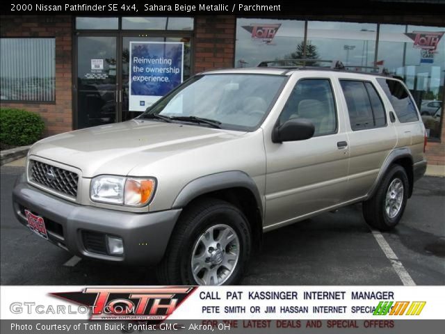 2000 Nissan Pathfinder SE 4x4 in Sahara Beige Metallic