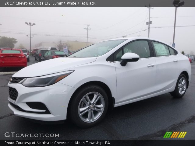 2017 Chevrolet Cruze LT in Summit White
