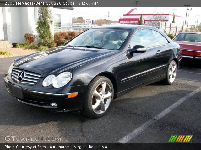 2005 Mercedes-Benz CLK 320 Coupe in Black