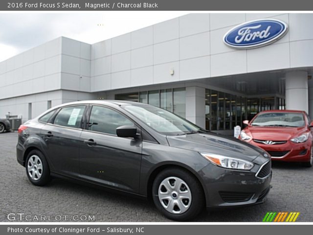 2016 Ford Focus S Sedan in Magnetic