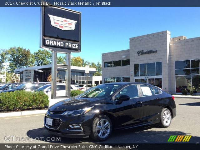 2017 Chevrolet Cruze LT in Mosaic Black Metallic