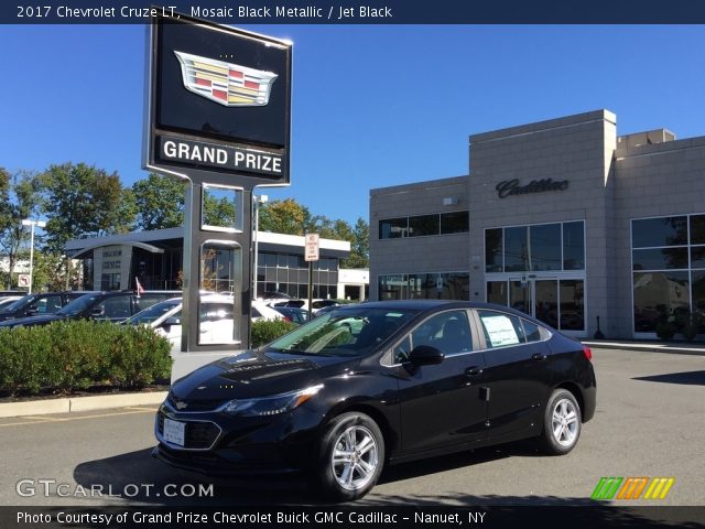 2017 Chevrolet Cruze LT in Mosaic Black Metallic