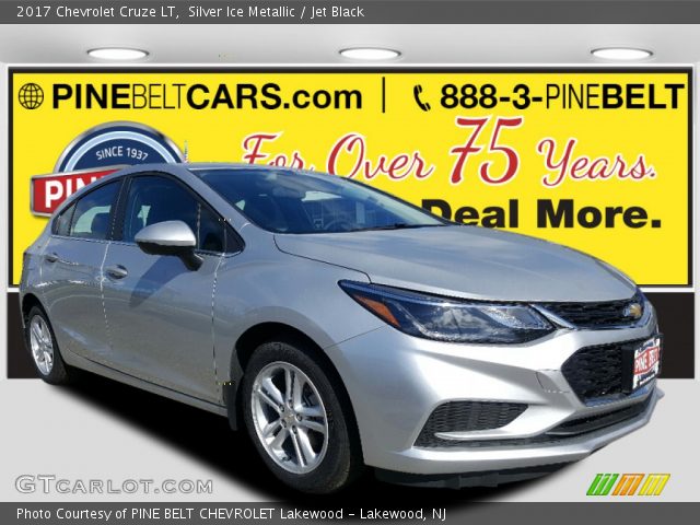 2017 Chevrolet Cruze LT in Silver Ice Metallic