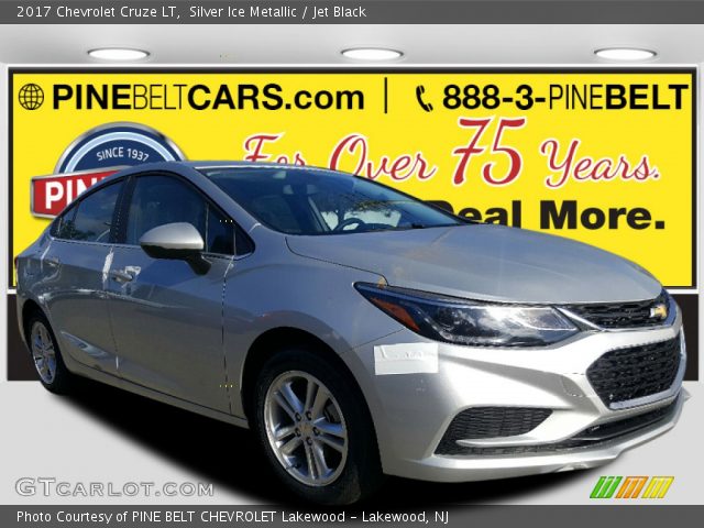 2017 Chevrolet Cruze LT in Silver Ice Metallic
