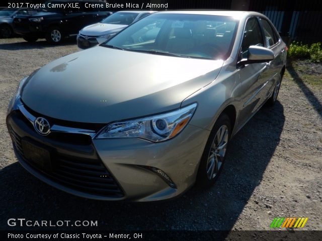 2017 Toyota Camry XLE in Creme Brulee Mica