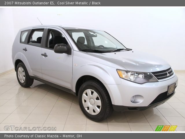 2007 Mitsubishi Outlander ES in Cool Silver Metallic