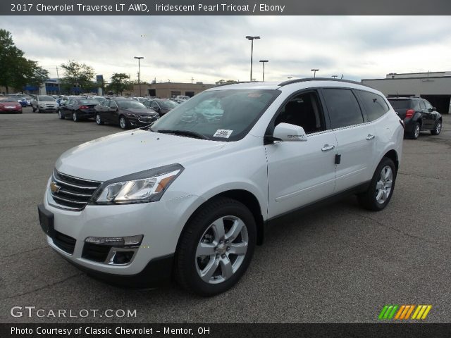 2017 Chevrolet Traverse LT AWD in Iridescent Pearl Tricoat