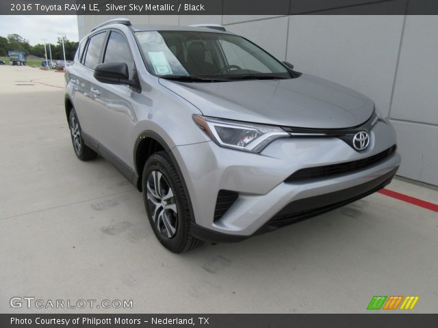2016 Toyota RAV4 LE in Silver Sky Metallic