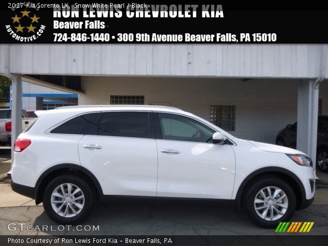 2017 Kia Sorento LX in Snow White Pearl