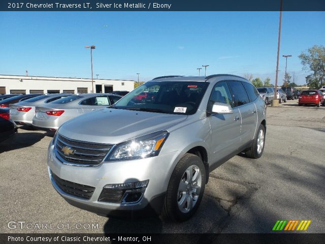 2017 Chevrolet Traverse LT in Silver Ice Metallic