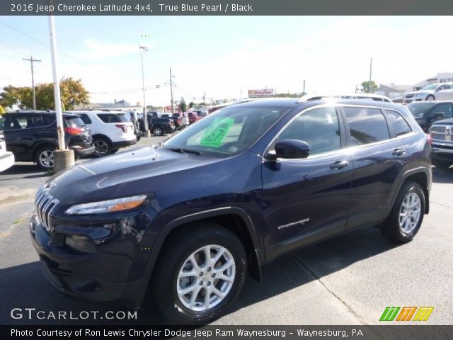 2016 Jeep Cherokee Latitude 4x4 in True Blue Pearl