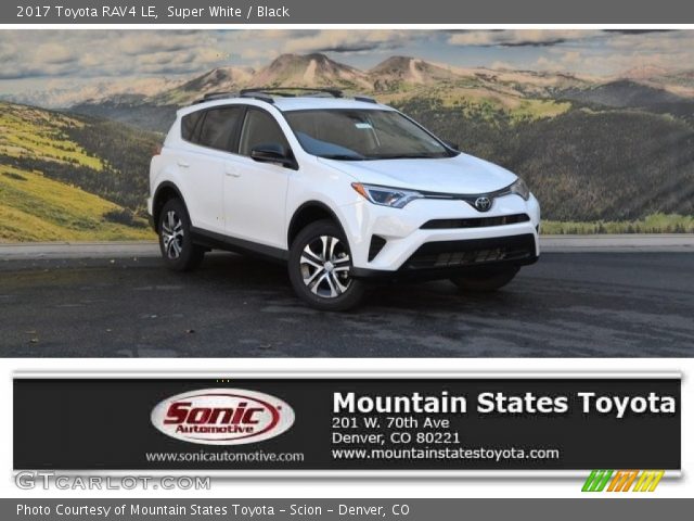 2017 Toyota RAV4 LE in Super White