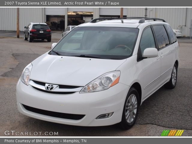 2007 Toyota Sienna XLE Limited in Arctic Frost Pearl White