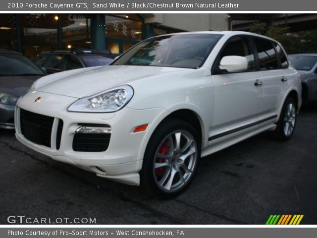 2010 Porsche Cayenne GTS in Sand White