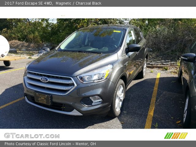 2017 Ford Escape SE 4WD in Magnetic