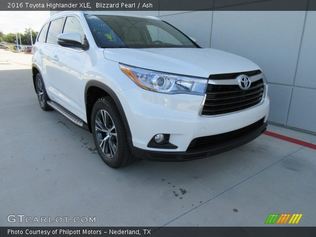 2016 Toyota Highlander XLE in Blizzard Pearl
