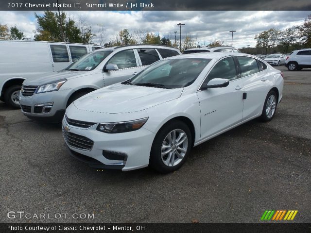 2017 Chevrolet Malibu LT in Summit White