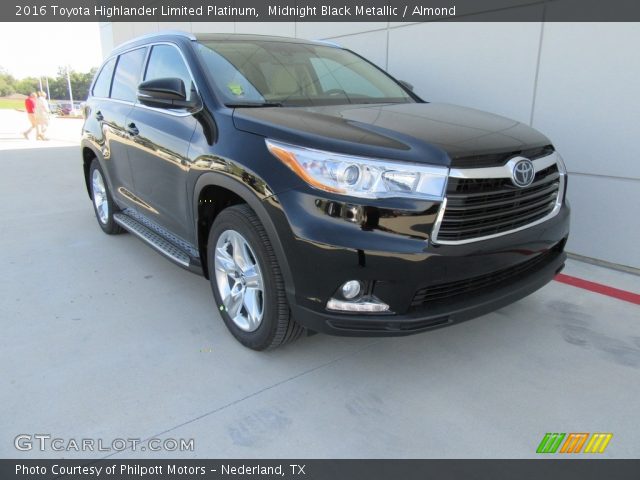 2016 Toyota Highlander Limited Platinum in Midnight Black Metallic