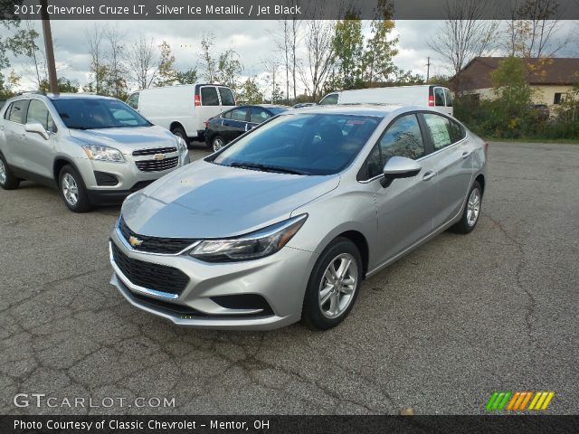 2017 Chevrolet Cruze LT in Silver Ice Metallic