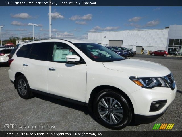 2017 Nissan Pathfinder SV 4x4 in Pearl White