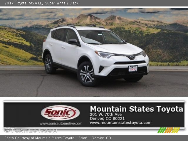 2017 Toyota RAV4 LE in Super White