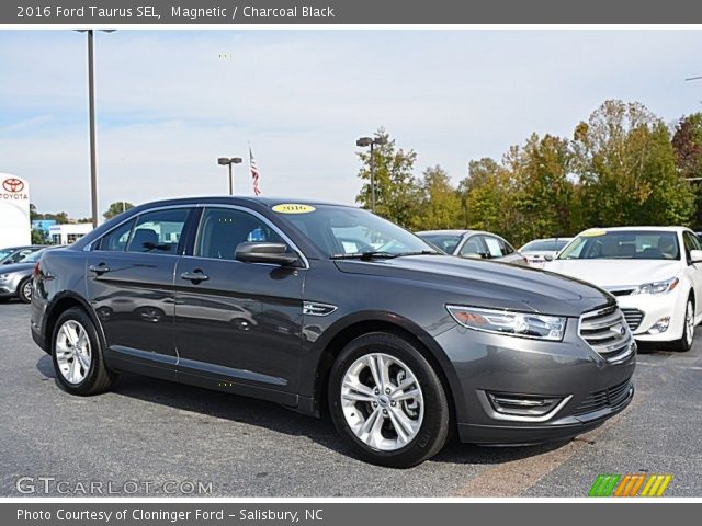 2016 Ford Taurus SEL in Magnetic