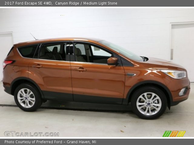 2017 Ford Escape SE 4WD in Canyon Ridge