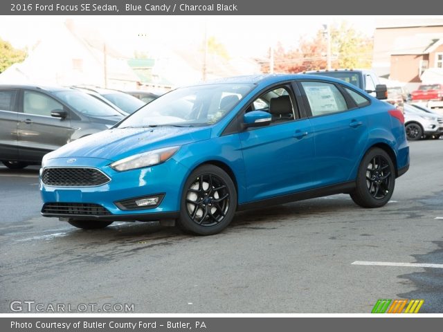 2016 Ford Focus SE Sedan in Blue Candy