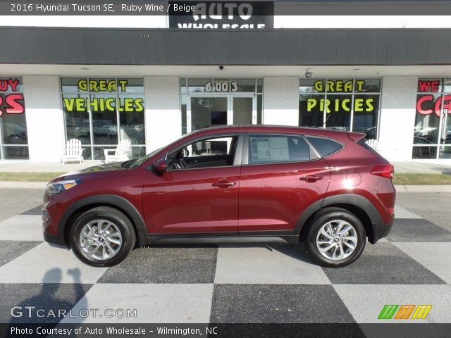 2016 Hyundai Tucson SE in Ruby Wine