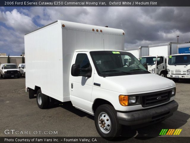 2006 Ford E Series Cutaway E350 Commercial Moving Van in Oxford White