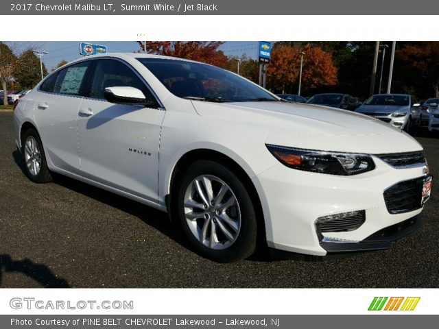 2017 Chevrolet Malibu LT in Summit White