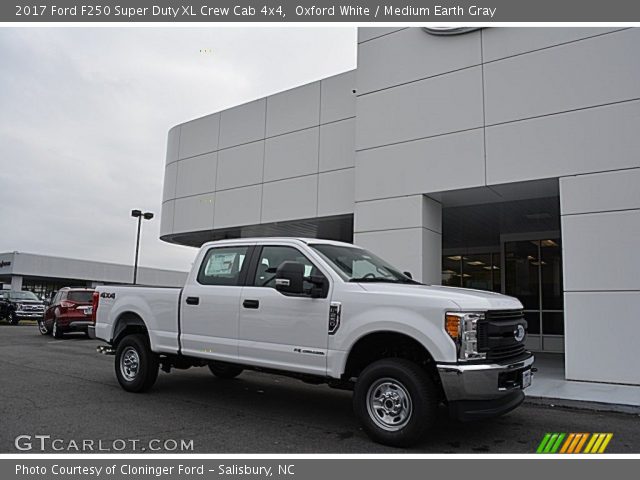 2017 Ford F250 Super Duty XL Crew Cab 4x4 in Oxford White