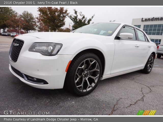2016 Chrysler 300 S in Ivory Tri-Coat Pearl