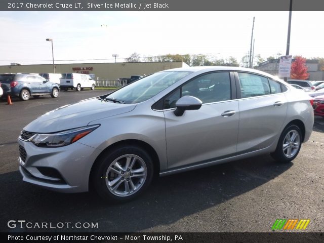 2017 Chevrolet Cruze LT in Silver Ice Metallic