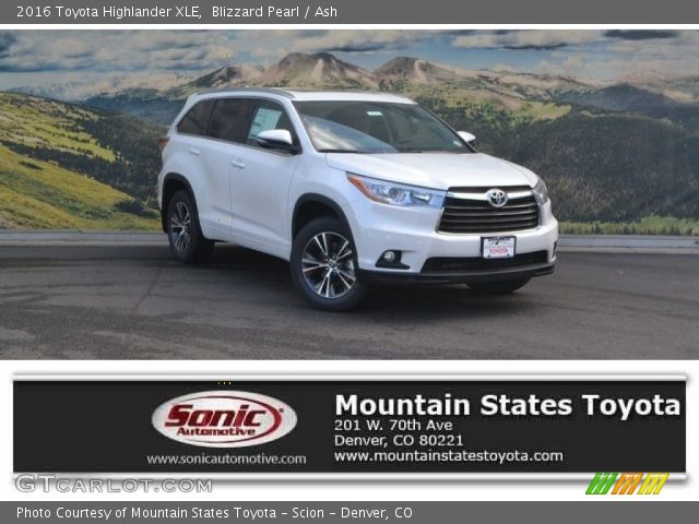2016 Toyota Highlander XLE in Blizzard Pearl