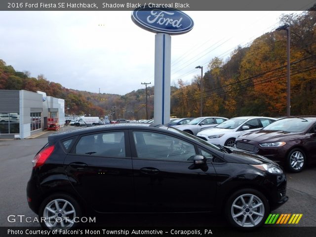 2016 Ford Fiesta SE Hatchback in Shadow Black