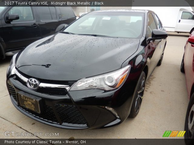 2017 Toyota Camry XSE in Midnight Black Metallic