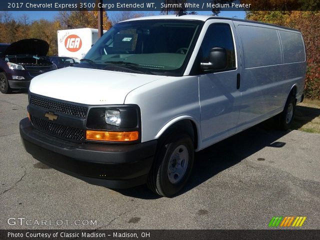 2017 Chevrolet Express 3500 Cargo Extended WT in Summit White