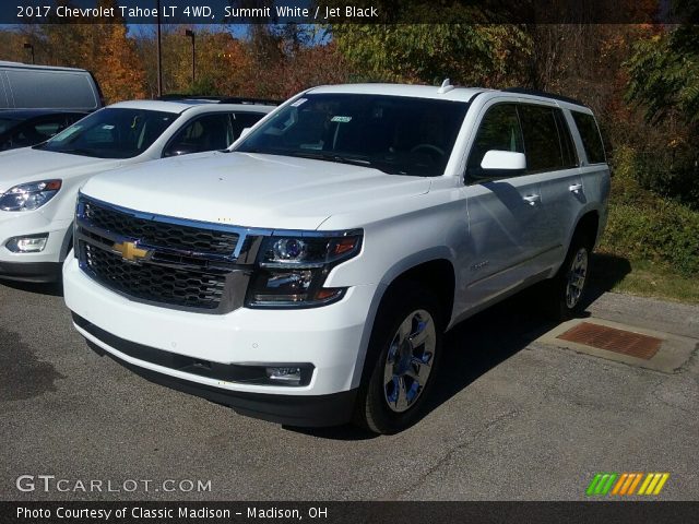 2017 Chevrolet Tahoe LT 4WD in Summit White