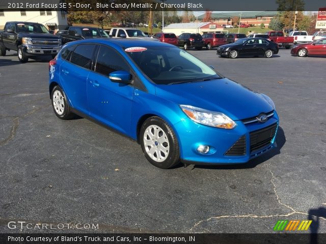 2012 Ford Focus SE 5-Door in Blue Candy Metallic