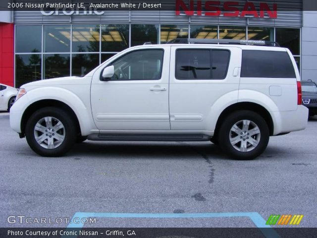 2006 Nissan Pathfinder LE in Avalanche White