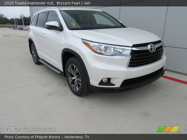 2016 Toyota Highlander XLE in Blizzard Pearl